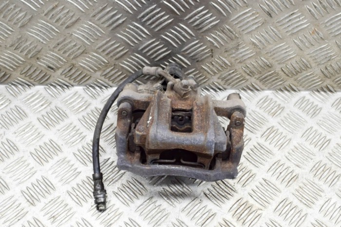 Etrier de fr&acirc;nă dreapta spate VW GOLF VIII CD1 2022 OEM: 5R3615406A,5WA615424 20947194
