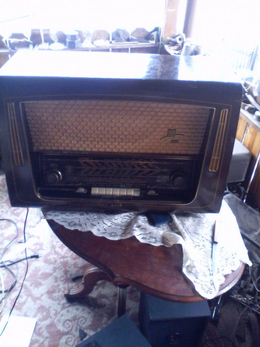 Vechi Aparat de Radio pe Lampi AEG 3D Super Md 5076 WD an 1956-1957
