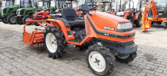 Tractoras japonez 13 cp 4x4 - Kubota Aste A13D foto