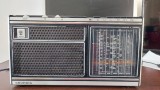 RADIO GRUNDIG CONCERT BOY 1100 . NU FUNCTIONEAZA .