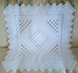 Fata de masa Vintage din bumbac cu broderie manuala Hardanger.