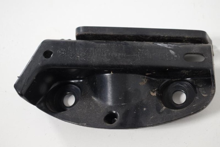 Suport bara de protecție dreapta spate BMW 3 E90 2008 OEM: 7118194 3164061