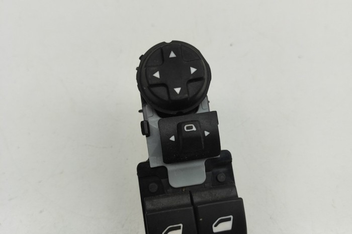 Buton geam ușă dreapta față CITRO&Euml;N JUMPY III Van 2024 OEM: 96783350ZD | 31883322