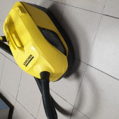 Aspirator Karcher DS6 cu filtrare prin apa, folosit foarte putin