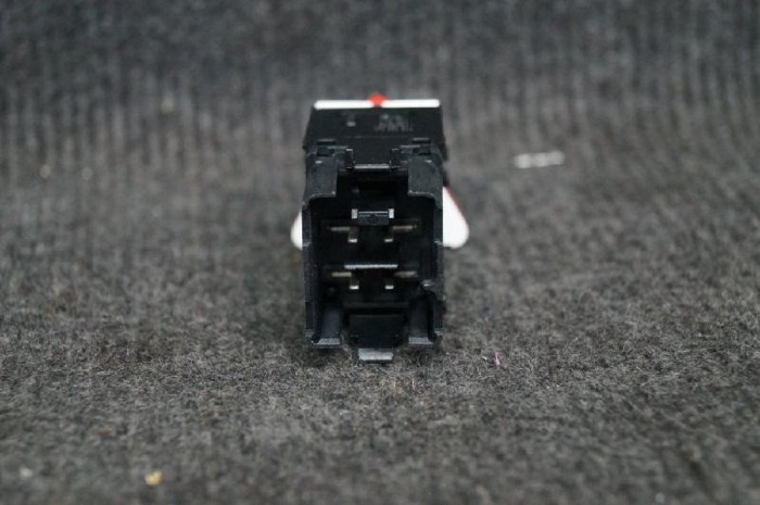 Comutator VW GOLF V 1K1 2004 OEM: 1K0953509A | 1783052