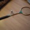 Racheta de badminton din lemn (Made in China) si un fluturas