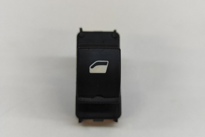 Buton geam ușă dreapta față PEUGEOT 5008 2013 OEM: 96662297ZD 21735731