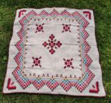 Fata de masa taraneasca cusuta manual pe etamina Maramures vechi 134x130cm