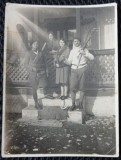 Fotografie Perioada Interbelica, Doi Militari Doua Femei, Alb Negru, Dimensiuni 11x8, Fotograf Necunoscut