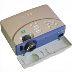 Videoproiector refurbished SONY VPL-CS1, 800x600, 600 lm, Telecomanda, grad acceptabil
