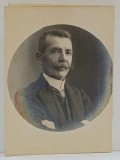 STUDIO JULIETTA , DOMN CU COSTUM SI CRAVATA , FOTOGRAFIE FORMAT CARTE POSTALA PLIATA , CCA. 1900