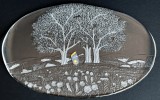 Platou Walther Glas, model tridimensional si fara margini, din cristal cu ornamente pastorale (colectia SOMMERLAND), lungime 42 cm