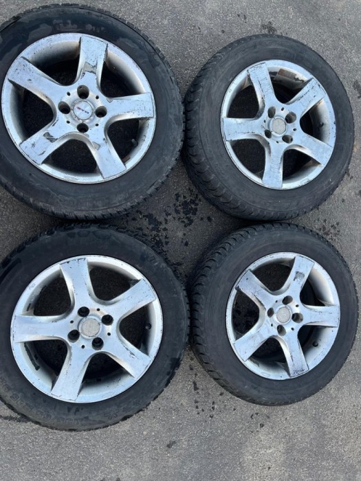 V&acirc;nd jante aliaj si anvelope iarna 185/65 R15 88T