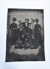 Ferotipie secol XIX - Instantaneu de familie - cca. 1870 foto