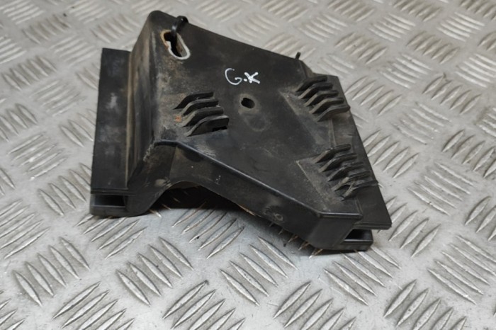 Suport bara de protecție st&acirc;nga spate AUDI A8 D2 4D2, 4D8 1997 OEM: 4D0807571 29949889