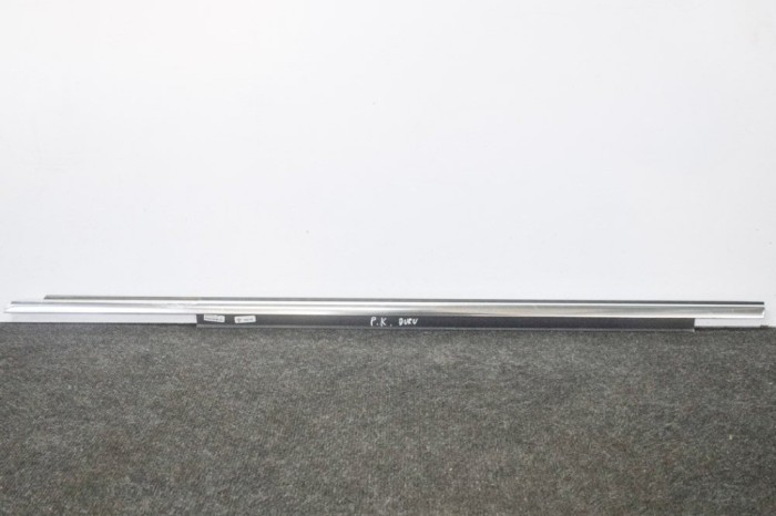 Chedar geam ușă st&acirc;nga față AUDI Q5 8R 2014 OEM: 8R0853283F 11240063