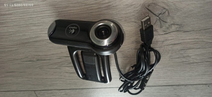 Logitech Quick Cam Pro 9000 Webcam,Carl Zeiss Lens USB