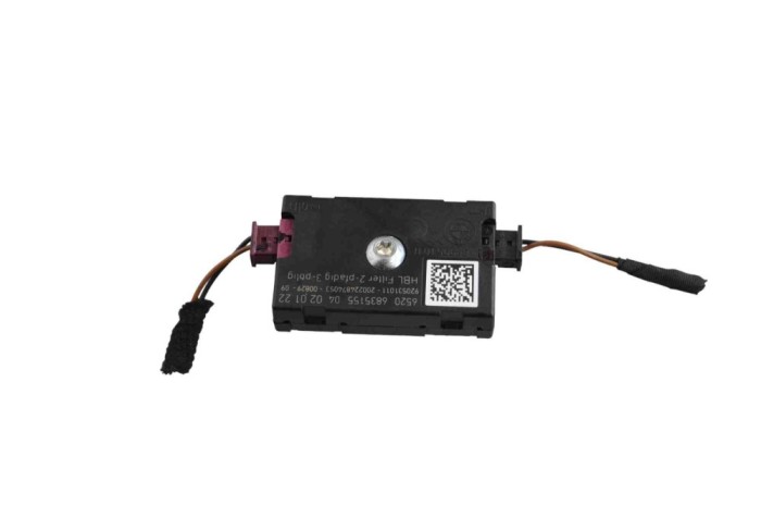 Amplificator de antena BMW 3 G20, G28 2022 OEM: 65206835155,6835155