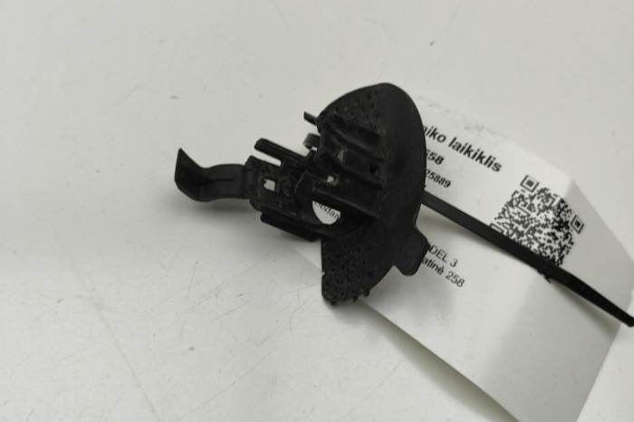 Suport senzor de parcare TESLA MODEL 3 2019 OEM: 1088444-00-C 30249558
