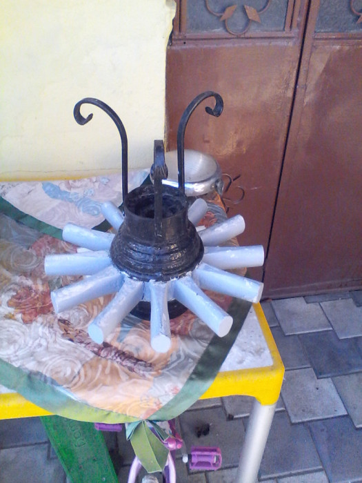 Butuc cu Spite Roata de Caruta Veche Lustra decor cabane pensiuni