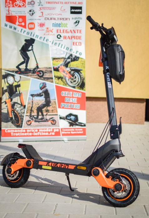 Trotinetă electrică KUGOO KIRIN G3, Motor 1200W, Autonomie 70 km, Viteză maximă 50 km/h, Acumulator 52V 18Ah, Culoare negru