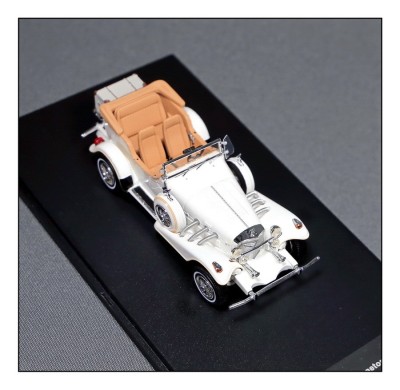 Macheta Excalibur Series III Phaeton 1:43 NEO foto