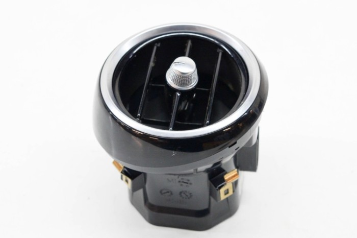 Gura de ventilație planșa de bord MERCEDES-BENZ C W205 2016 OEM: A2058300201 13856914