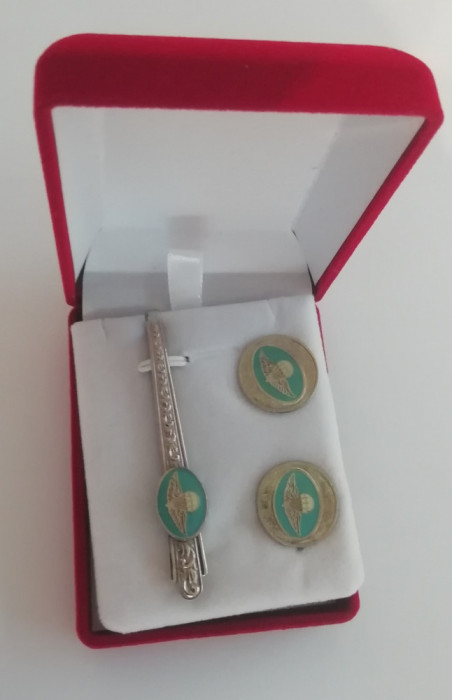 QW8 8 - Set ac cravata si butoni - simboluri militare - parasutism
