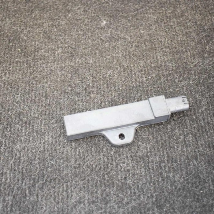 Amplificator de antena BMW 2 Cabrio F23 2015 OEM: 9220832 4011867