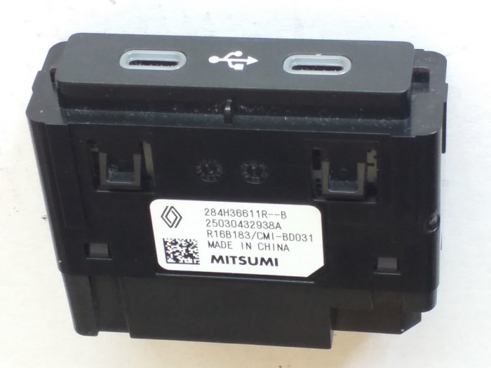Modul USB / AUX / ipod DACIA DUSTER 3 ( P130) 284H36611R . Nou si original Renault.