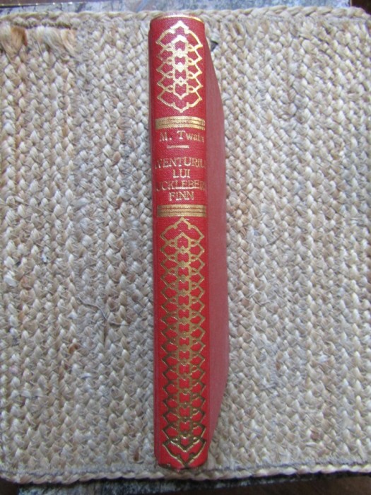 AVENTURILE LUI HUCKLEBERRY FINN - MARK TWAIN