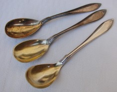 Trei lingurite suedeze argintate si aurite