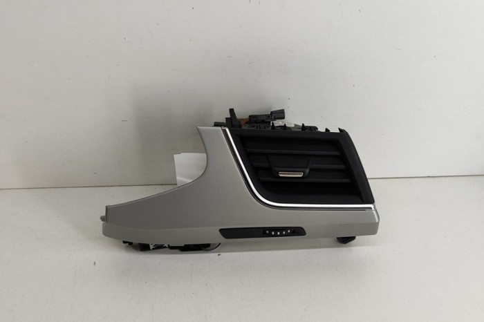 Gura de ventilație planșa de bord AUDI Q7 4M 2016 OEM: 4M2820902K 25839948