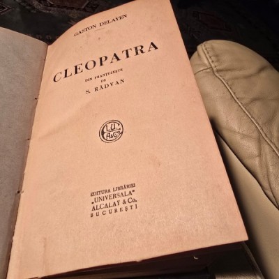 Cleopatra - Gaston Delayen foto