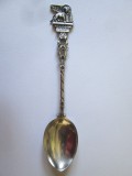 Venetia lingurita souvenir din argint(marcaj 800) cu figurina heraldica leul Sf.Marco din anii 20,lungime=112 mm