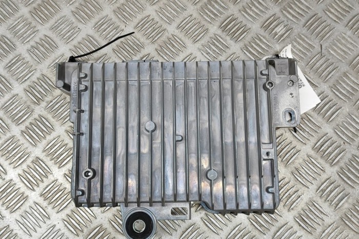Modul de confort TESLA MODEL Y 2022 OEM: 1497327-00-B,1497319-00-E 21908349