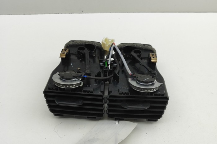 Gura de ventilație consola centrală BMW X5 G05 2022 OEM: 9399966 31262899