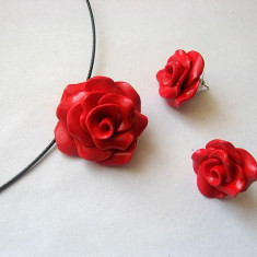 Set bijuterii fimo colier si cercei trandafiri rosii 5307