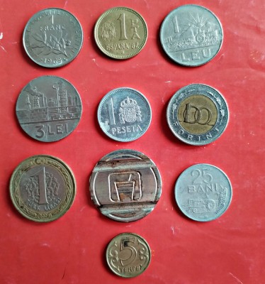 Lot 10 monede straine, romanesti și jetoane, circulate conform foto L14 Kazakstan 3 lei 1966 RSRomania 1 peseta 1980 Spania Campionat DISTRIBUTIONE foto