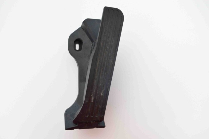 Pedala de accelerație VW SHARAN 7N1, 7N2 2014 OEM: 1K1723503A 2310074