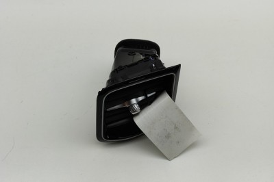 Gura de ventilație planșa de bord VOLVO XC60 II 246 2023 OEM: 31477272,31417691 30490363 foto