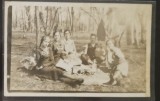 Realfoto - padurea Oopeni , picnic , damigeana , sifon, Necirculata, Fotografie, Portrete