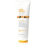 Milk Shake Moisture &amp; More Conditioner balsam hidratant pentru par uscat 250 ml