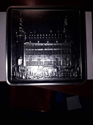 CY - Cutie tabla frumoasa mai veche goala / Primaria Orasului Aachen / stare foto