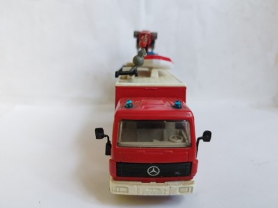 bnk jc Siku 3512 Mercedes rescue vehicle fire department 1:55 foto