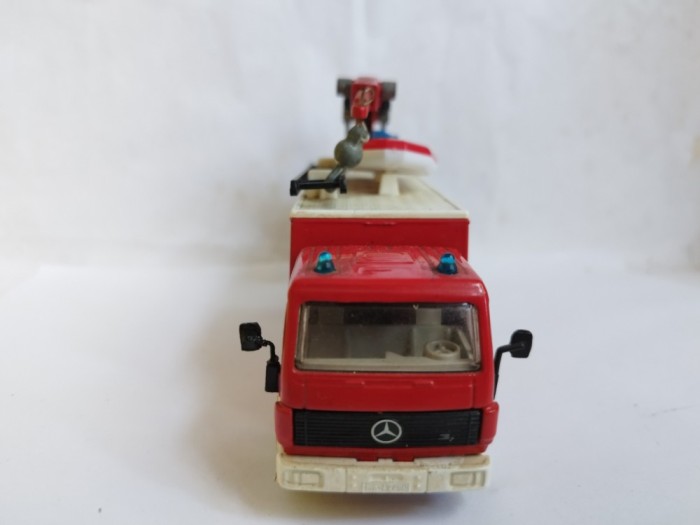 bnk jc Siku 3512 Mercedes rescue vehicle fire department 1:55