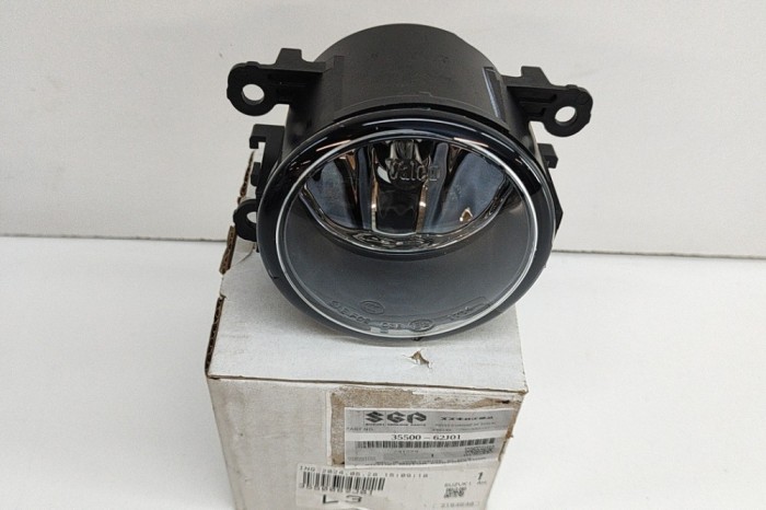 Proiector ceață dreapta față RENAULT MEGANE III Hatchback BZ0_ 2008 OEM: 35500-62J01,3550062J01 | 25776827