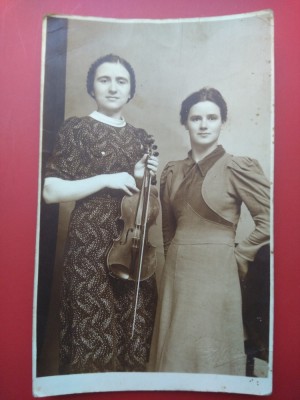 Fotografie t&amp;acirc;nără cu vioara, foto Ploiesti foto