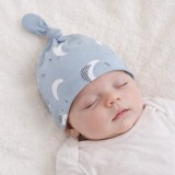 Caciulita bleu cu imprimeu tip fes piticot pentru bebelusi (Marime Disponibila: