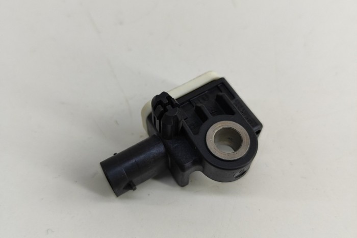 Senzor de impact dreapta față MASERATI QUATTROPORTE VI 2014 OEM: A1668210151,56054085AA 29367475